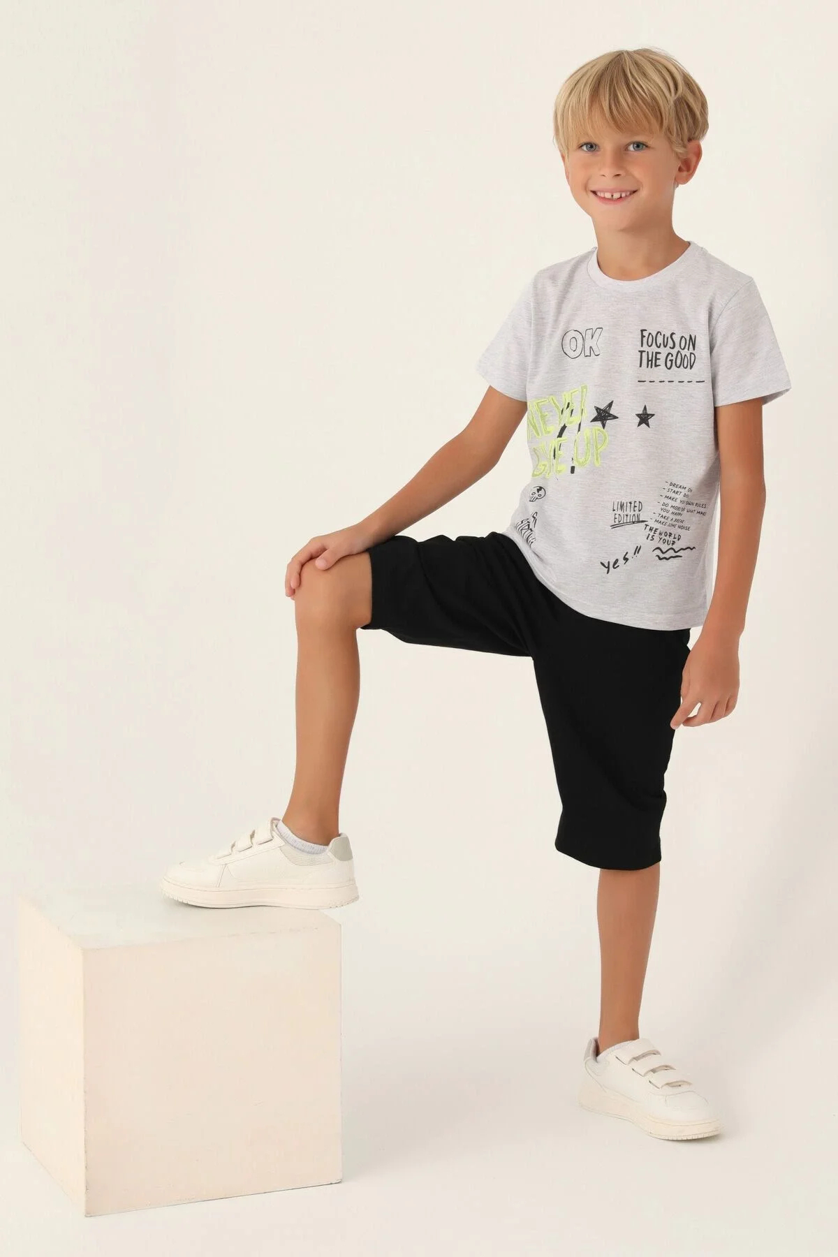 Erkek Çocuk Beyaz Kapri Takım